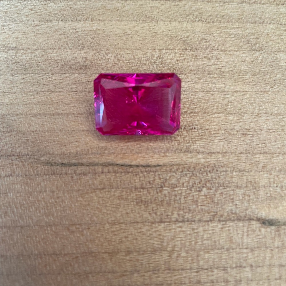 Pink sapphire loose gem